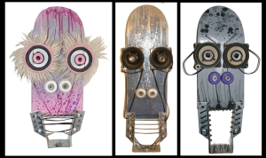 masques, skates bords, hauts parleurs , roues fils électriques sabot de charpente,, dimension variable 2007